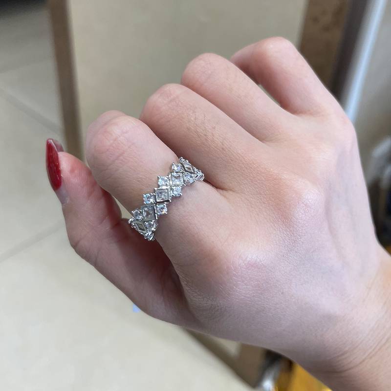 Affordable Luxury排戒S925银镀白金Women's Ring定制选款副石Moissanite2.76ct